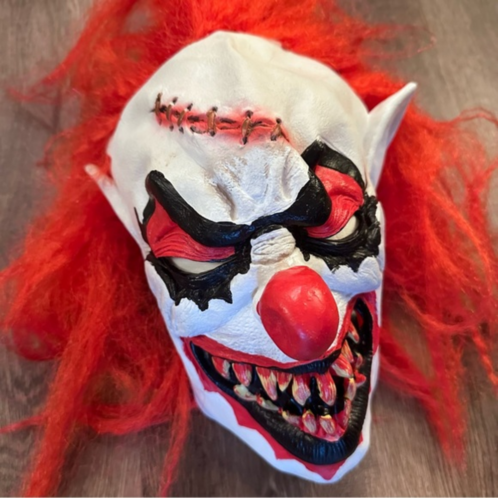 Mario Chiodo Studios Scary Horror Clown Halloween Mask 2007‎ EUC